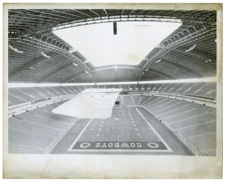 A view of the field and open roof at Texas Stadium in Irving, 1972. From the Lester Strother Texas Metro Collection. UNTA_AR0327-101-002