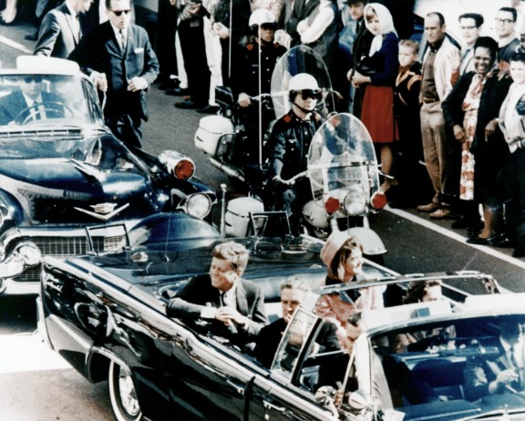 JFK motorcade (photo by Walt Cisco, Dallas Morning News)